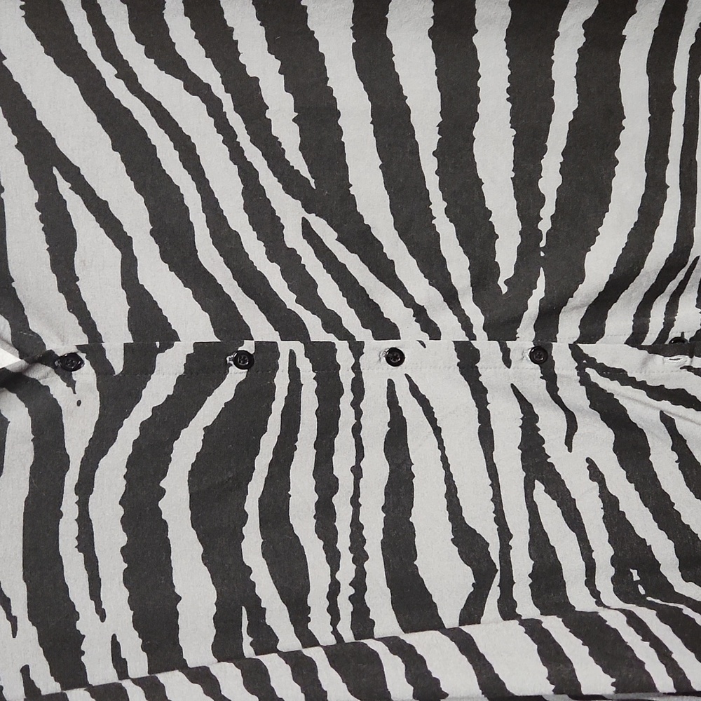 Lula zebra button down - Picture 3 of 4